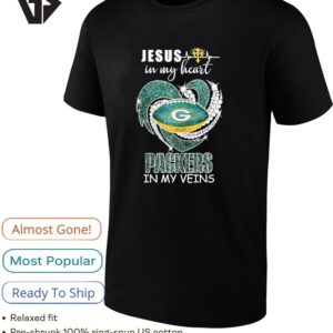 Jesus In My Heart Green Bay Packers In My Veins Diamond Heart Shape T-Shirt