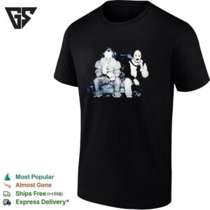 Pennywise And Art The Clown Playing Smart Phone And Smoking T-Shirt