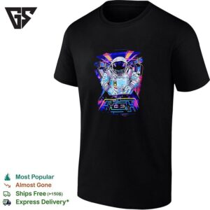 Astronaut Playing Arcade Game Neon T-Shirt
