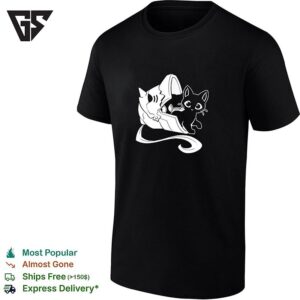 Black Cat Space Traveler Astronaut Helmet T-Shirt