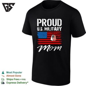 Proud US Military Mom USA Flag Dog Tags Distressed Patriotic Art T-Shirt