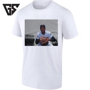 Rod Carew Minnesota Twins Vintage Portrait T-Shirt